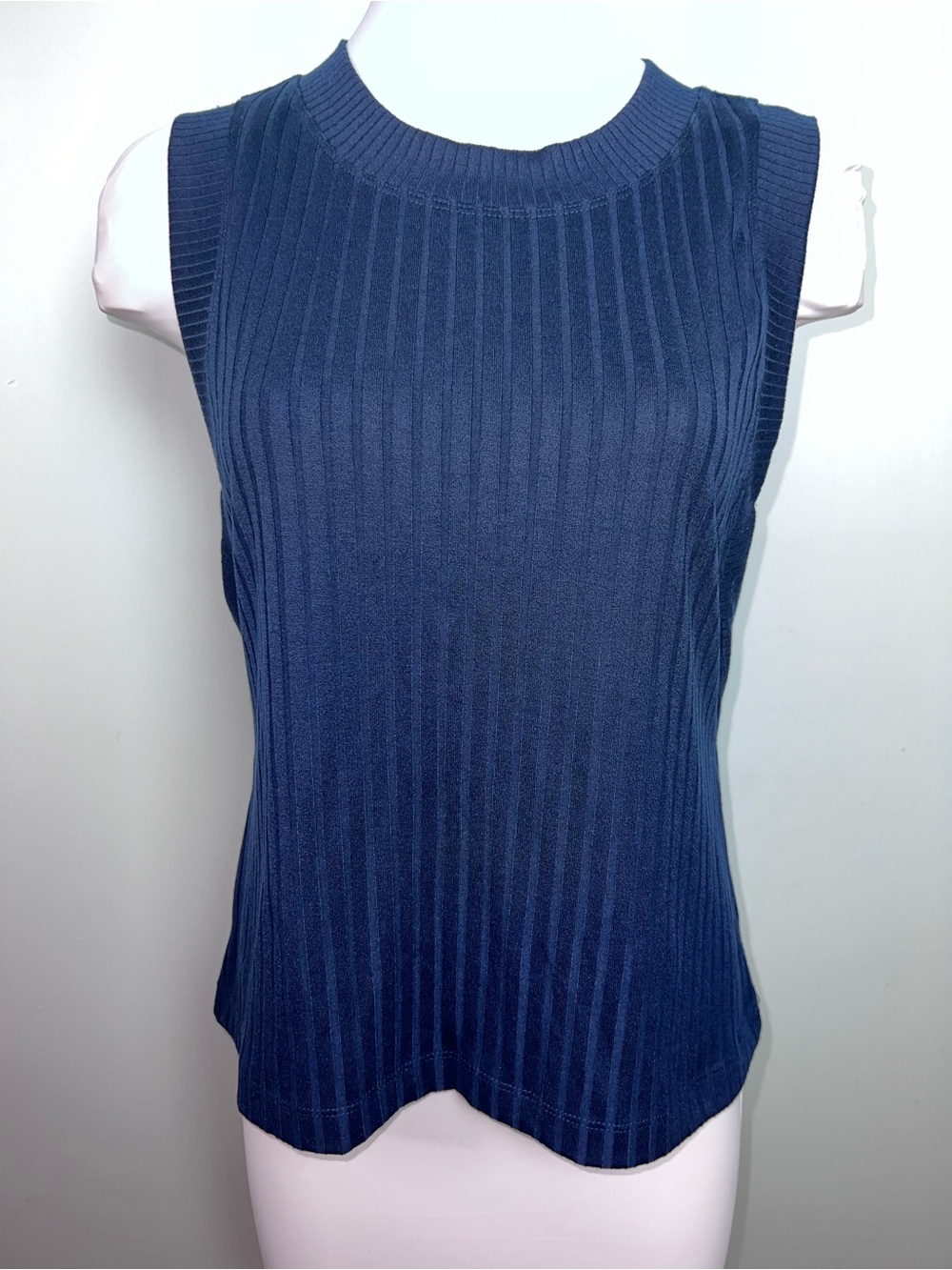 EVEREVE Navy Blue Ribbed Sleeveless Knit Tank Top Size Large Crew Neck
